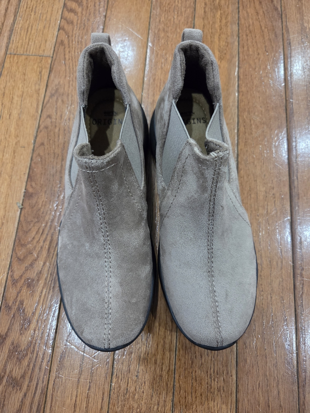 Earth Origins "Dayana" slip-on ankle boots in Taupe